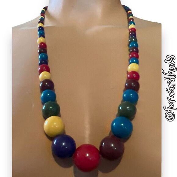 Bundle Sale 3 for $15 | Graduated Plastic Multi Colored Bead Necklace - Picture 5 of 10